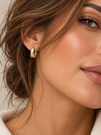 Load image into Gallery viewer, Gold Filled Teardrop Hoops