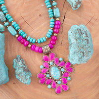 Load image into Gallery viewer, Barcelona Pink Agate Cross Golden Pendant Necklace