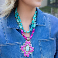Load image into Gallery viewer, Barcelona Pink Agate Cross Golden Pendant Necklace